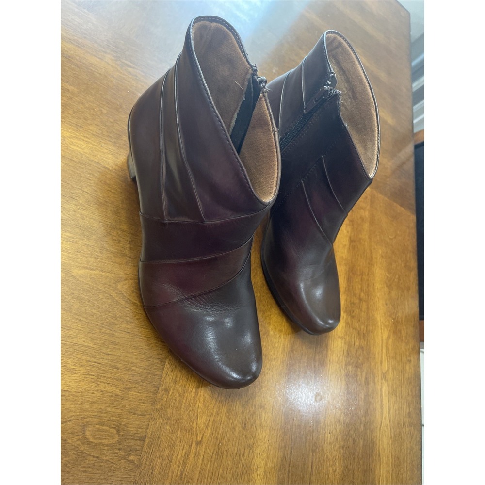 Earth Spirit Classics Women's Size 8.5 Flora Brown Leather Zip Ankle Boots‎
